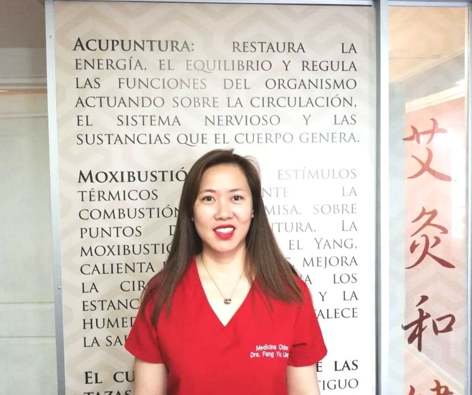 Dra. Fang Yu Liang en su consultorio